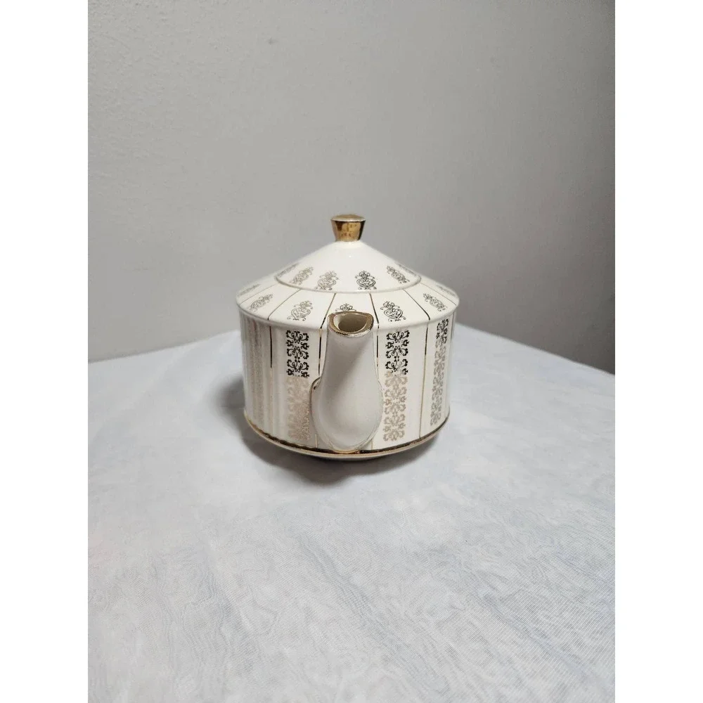 Vintage Sadler Staffordshire England Teapot Gold Gilt Filigree Cream 3094